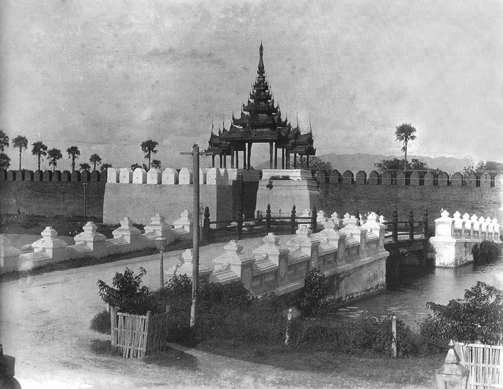 Fort Dufferin, the moat and a Gate